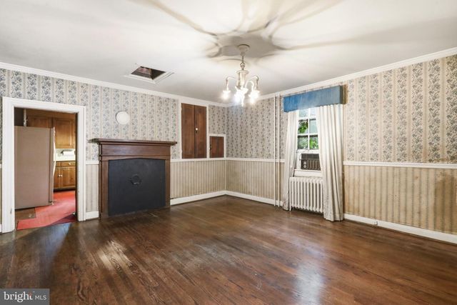 7927 MAIN ST, Middletown, VA 22645