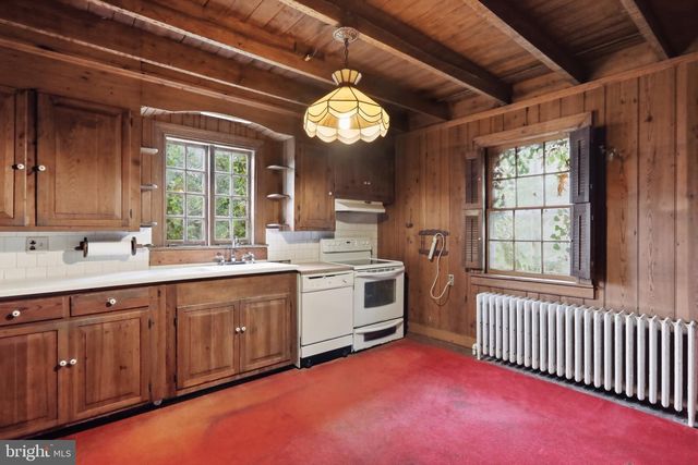 7927 MAIN ST, Middletown, VA 22645