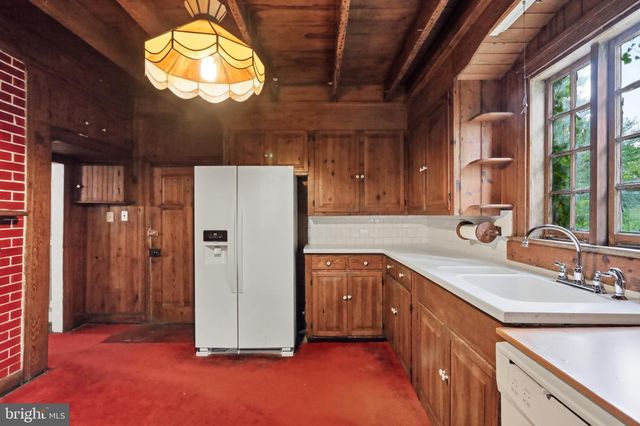 7927 MAIN ST, Middletown, VA 22645