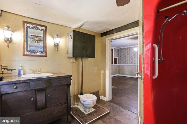 7927 MAIN ST, Middletown, VA 22645