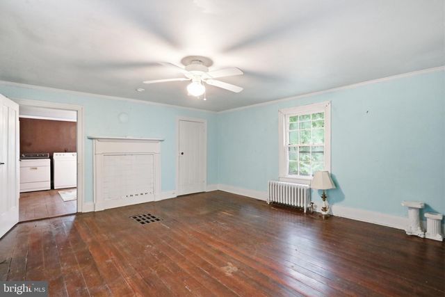 7927 MAIN ST, Middletown, VA 22645