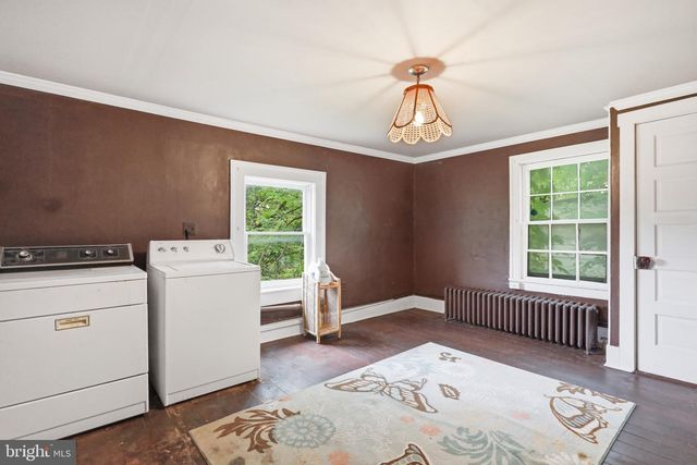 7927 MAIN ST, Middletown, VA 22645