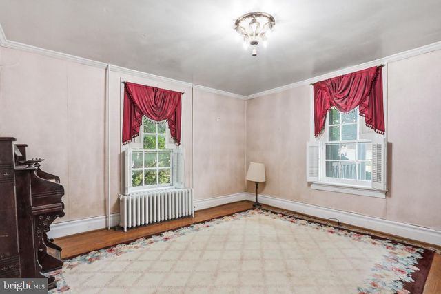 7927 MAIN ST, Middletown, VA 22645