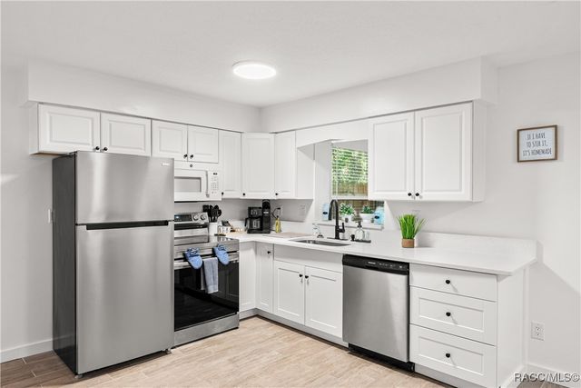 4104 N Sun Dance Point, Crystal River, FL 34428