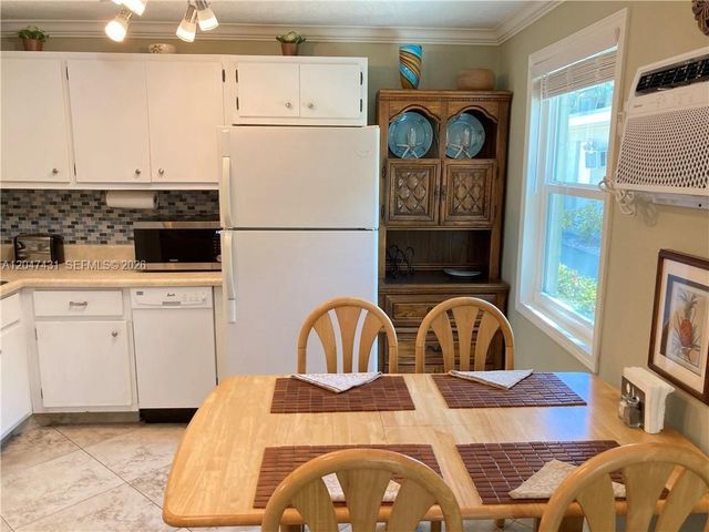 3230 NE 13th Street 2, Pompano Beach, FL 33062