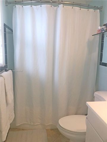 3230 NE 13th Street 2, Pompano Beach, FL 33062