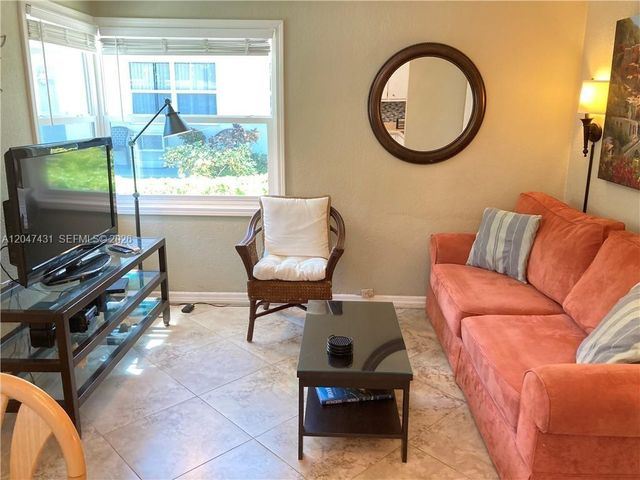 3230 NE 13th Street 2, Pompano Beach, FL 33062