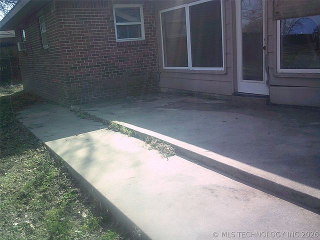 124 S Fenway Place, Bartlesville, OK 74006