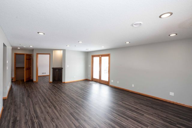 20625 Monroe Street NE, Cedar, MN 55011