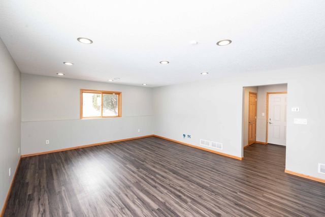 20625 Monroe Street NE, Cedar, MN 55011