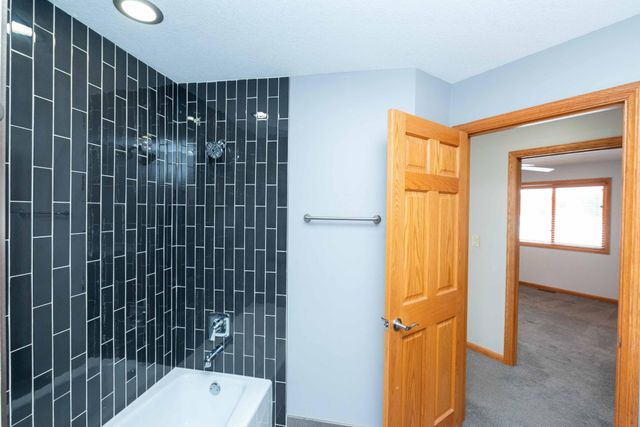 20625 Monroe Street NE, Cedar, MN 55011