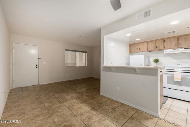 12123 W BELL Road 110, Surprise, AZ 85378
