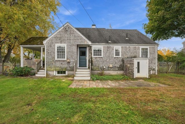 24 Hereford Road, Marblehead, MA 01945