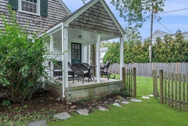24 Hereford Road, Marblehead, MA 01945