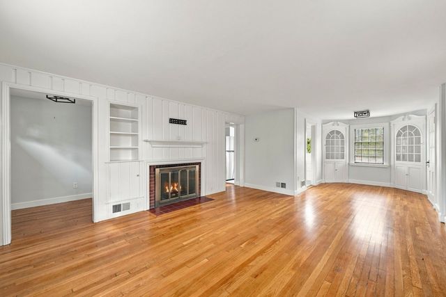 24 Hereford Road, Marblehead, MA 01945