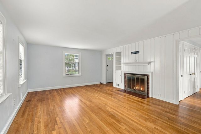24 Hereford Road, Marblehead, MA 01945