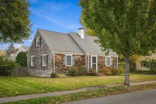 24 Hereford Road, Marblehead, MA 01945