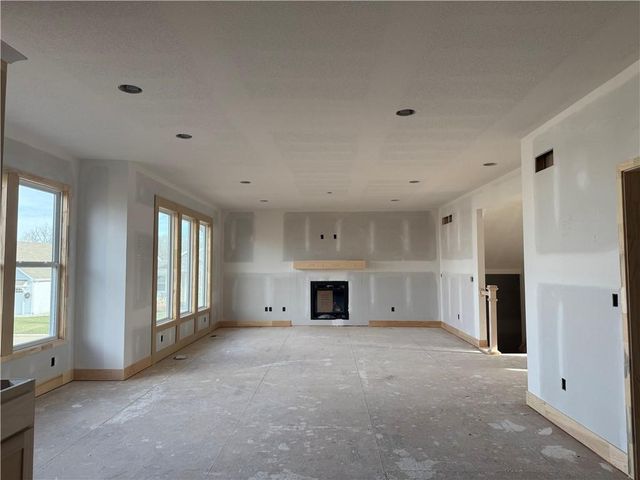 31404 W 85th Terrace, De Soto, KS 66018