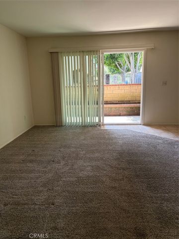 700 W La Veta, Orange, CA 92868