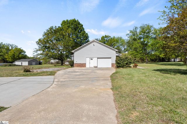 2604 Roper Mountain Road, Simpsonville, SC 29681