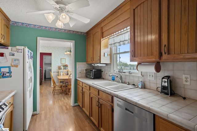 2604 Roper Mountain Road, Simpsonville, SC 29681