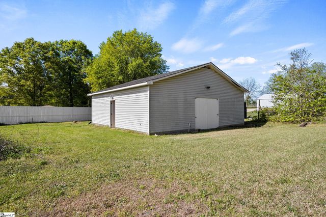 2604 Roper Mountain Road, Simpsonville, SC 29681