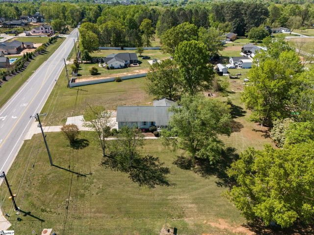 2604 Roper Mountain Road, Simpsonville, SC 29681