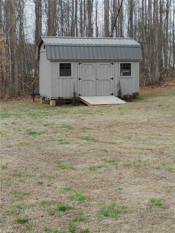 6474 Rogers Farm Road, Pleasant Garden, NC 27313