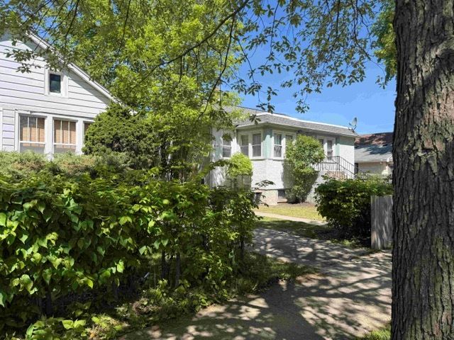 1728 Brown Avenue, Evanston, IL 60201