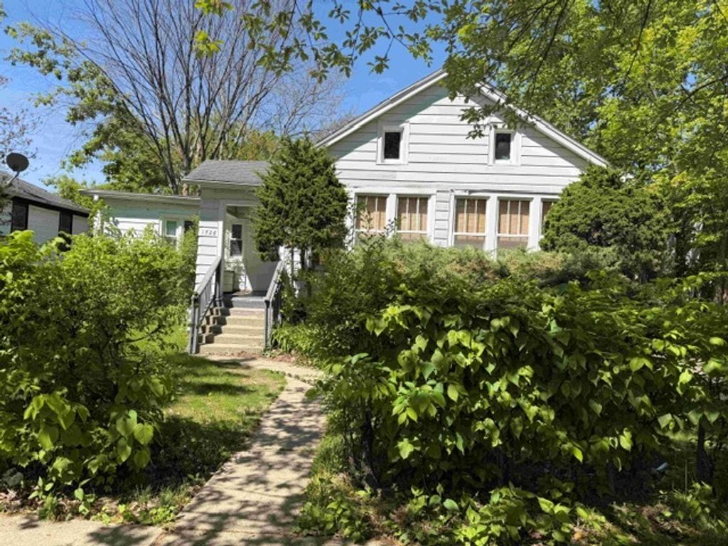 1728 Brown Avenue, Evanston, IL 60201