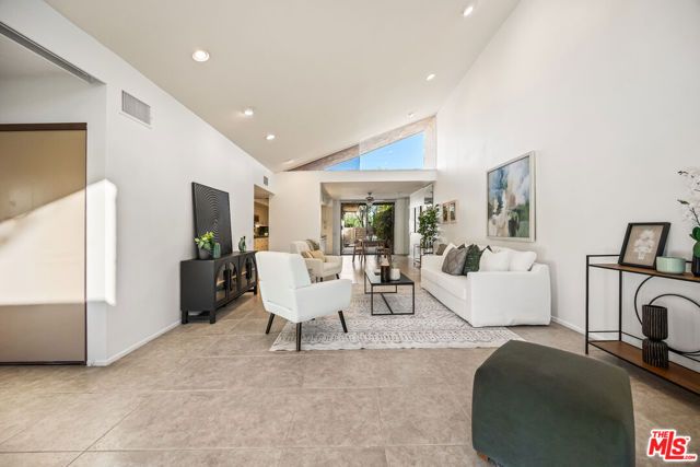 2079 S Ramitas Way, Palm Springs, CA 92264