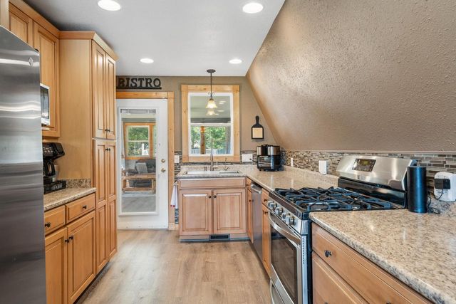 W6093 Mariner Hills TRAIL, Elkhorn, WI 53121