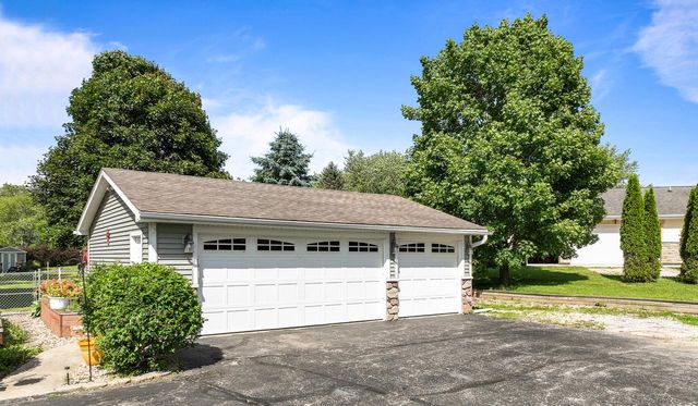 W6093 Mariner Hills TRAIL, Elkhorn, WI 53121