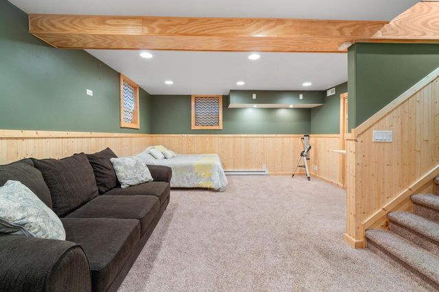 W6093 Mariner Hills TRAIL, Elkhorn, WI 53121