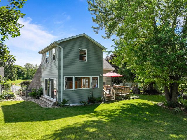 W6093 Mariner Hills TRAIL, Elkhorn, WI 53121