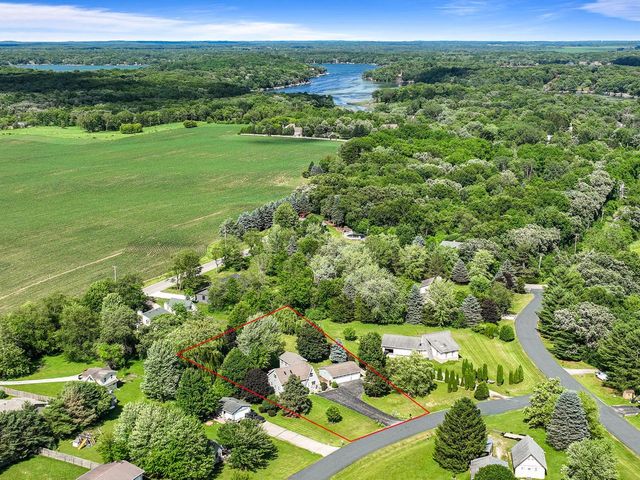 W6093 Mariner Hills TRAIL, Elkhorn, WI 53121
