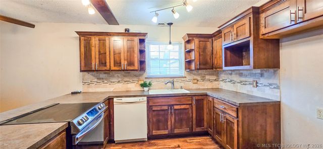 115803 S 4197 Road, Checotah, OK 74426