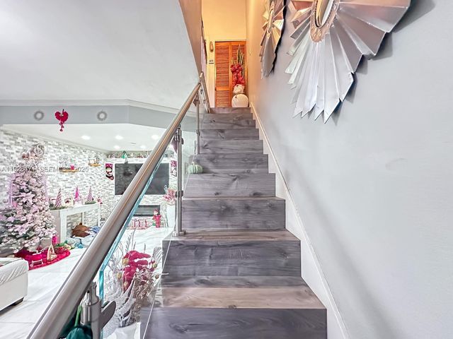 2216 W 53rd Pl 2216, Hialeah, FL 33016