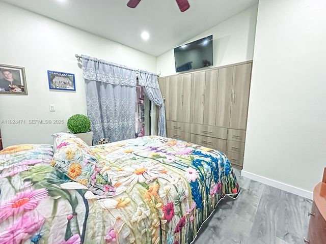 2216 W 53rd Pl 2216, Hialeah, FL 33016