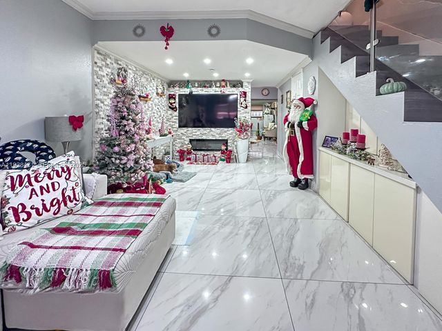 2216 W 53rd Pl 2216, Hialeah, FL 33016