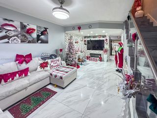 2216 W 53rd Pl 2216, Hialeah, FL 33016