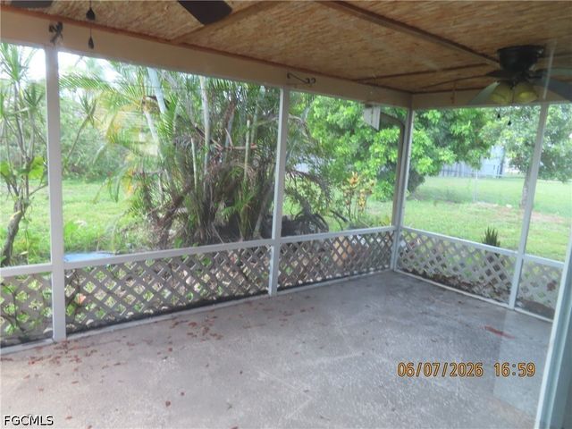 521 SE 35th ST, Cape Coral, FL 33904