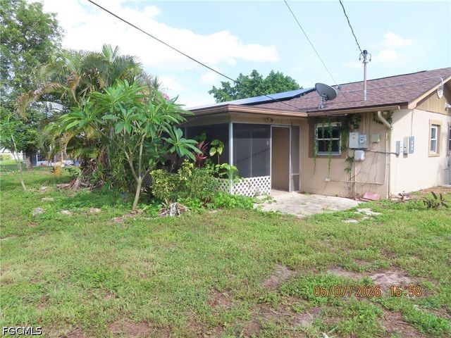 521 SE 35th ST, Cape Coral, FL 33904