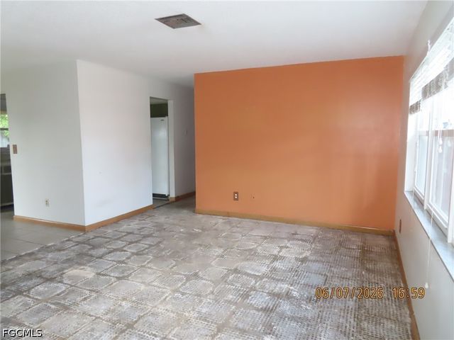 521 SE 35th ST, Cape Coral, FL 33904