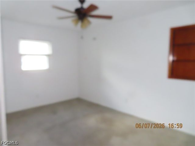 521 SE 35th ST, Cape Coral, FL 33904