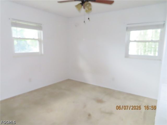 521 SE 35th ST, Cape Coral, FL 33904