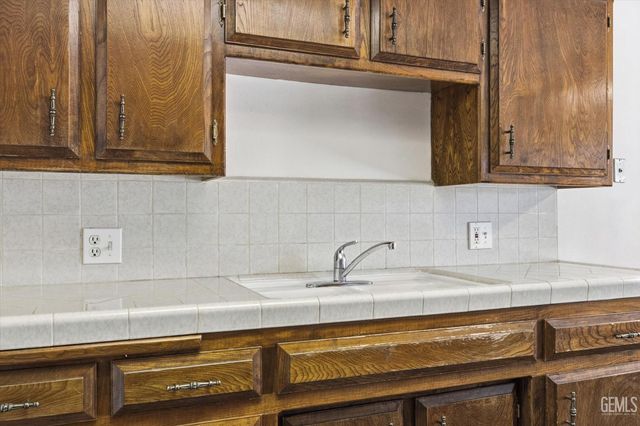 3333 El Encanto Court 19, Bakersfield, CA 93301