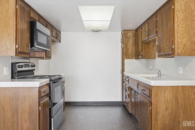 3333 El Encanto Court 19, Bakersfield, CA 93301