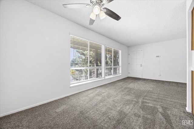 3333 El Encanto Court 19, Bakersfield, CA 93301