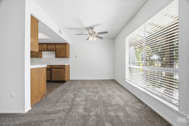 3333 El Encanto Court 19, Bakersfield, CA 93301